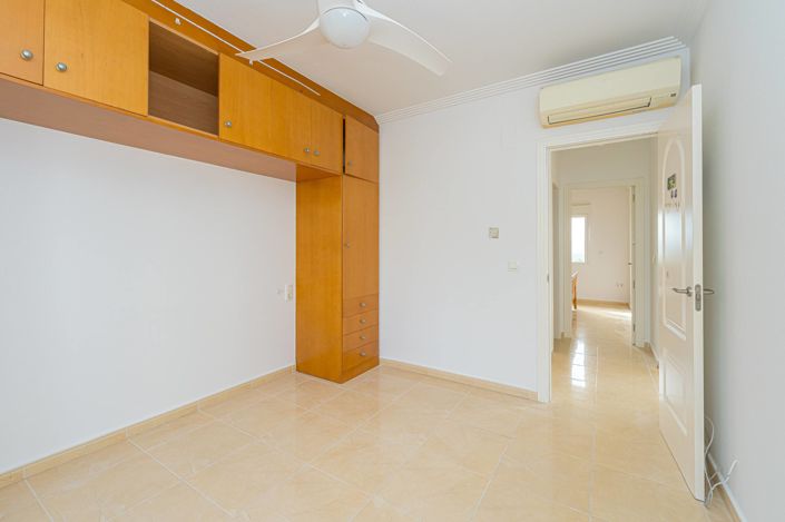 Image No.26-5 Bed Villa for sale