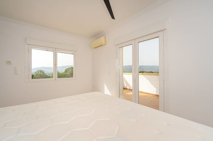 Image No.40-5 Bed Villa for sale