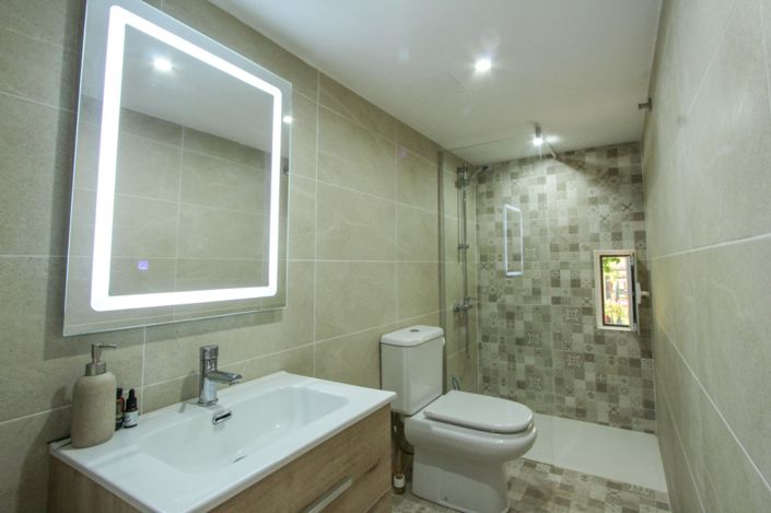 Image No.17-6 Bed Villa for sale