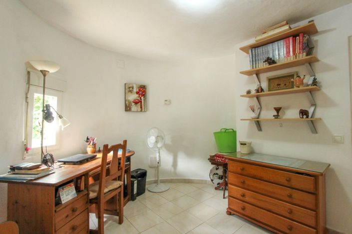 Image No.18-6 Bed Villa for sale