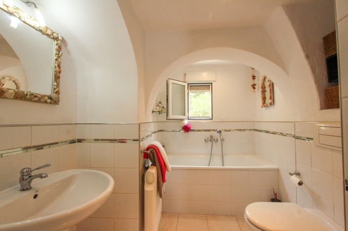 Image No.19-6 Bed Villa for sale