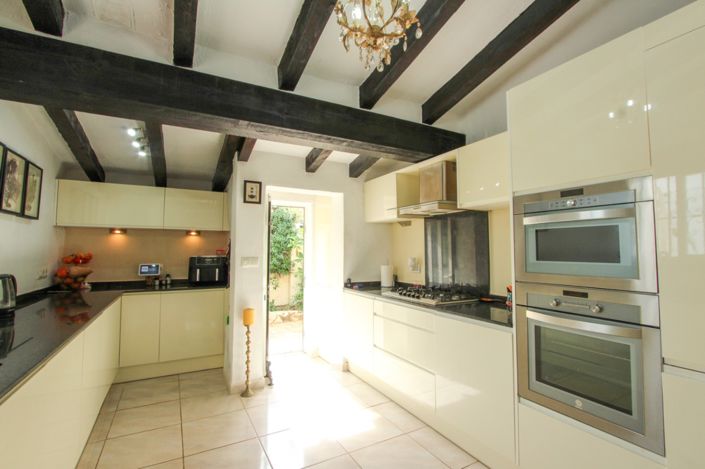 Image No.9-6 Bed Villa for sale