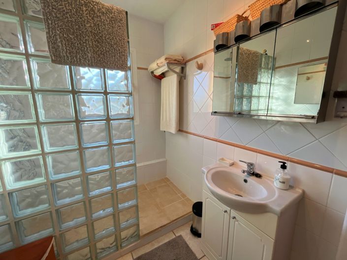 Image No.19-2 Bed Villa for sale