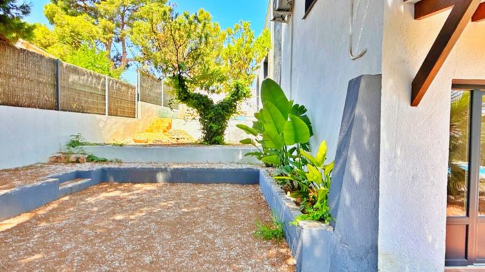 Image No.36-5 Bed Villa for sale