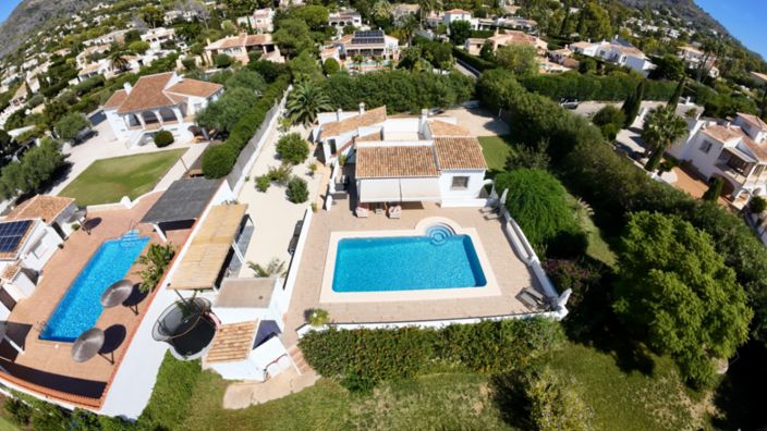 Image No.3-4 Bed Villa for sale