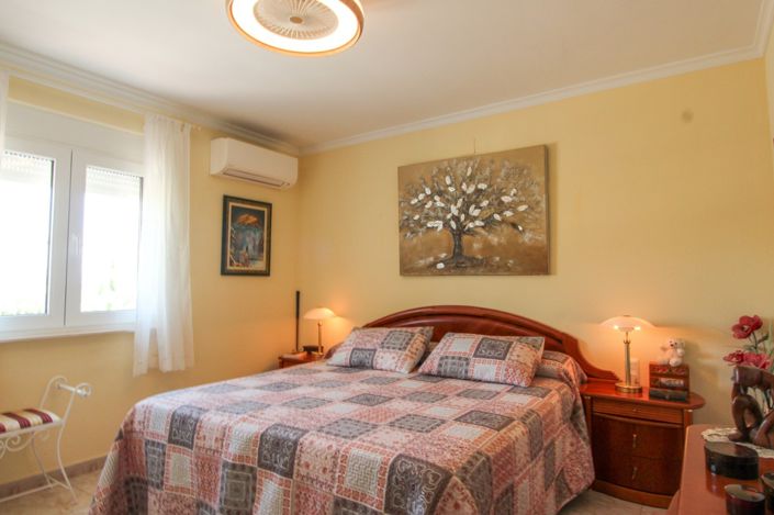 Image No.12-4 Bed Villa for sale