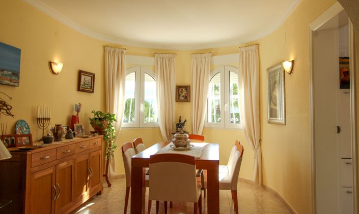 Image No.6-4 Bed Villa for sale