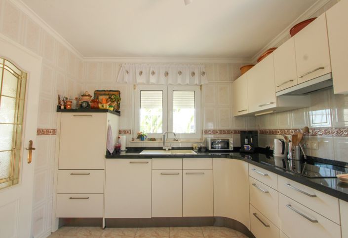 Image No.8-4 Bed Villa for sale