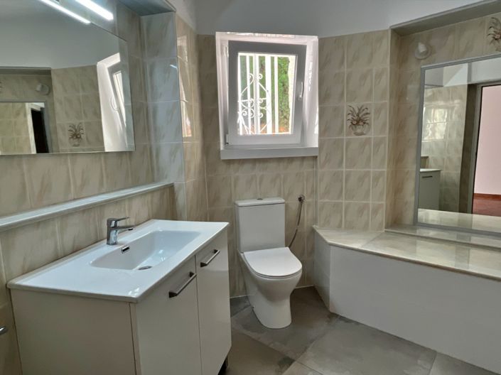 Image No.25-5 Bed Villa for sale