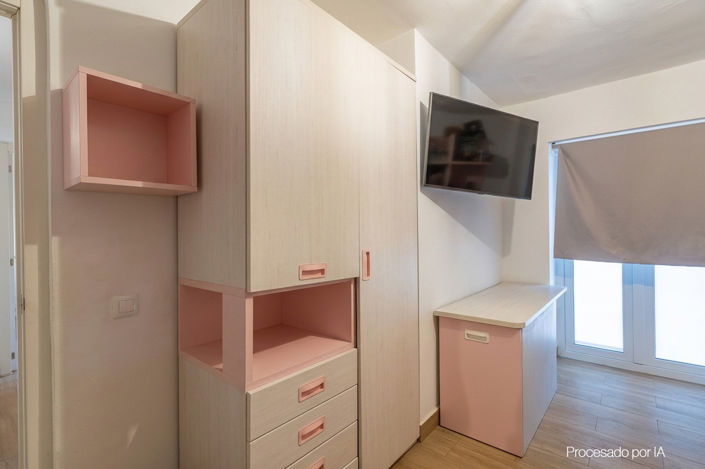 Image No.18-3 Bed Property for sale
