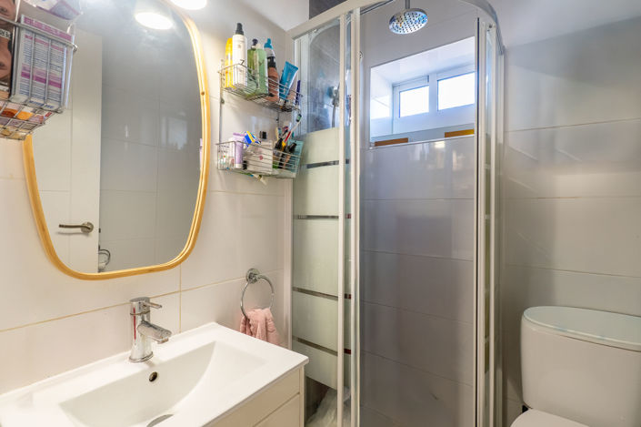 Image No.19-3 Bed Property for sale