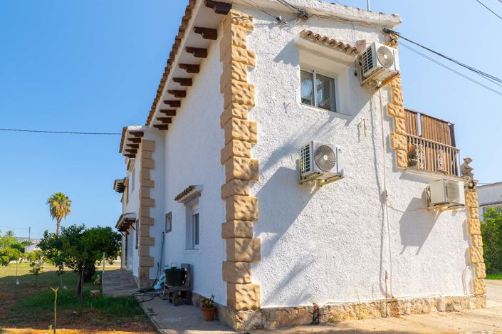 Image No.26-3 Bed Property for sale