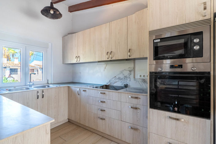 Image No.9-3 Bed Property for sale