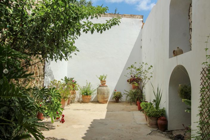 Image No.10-5 Bed Townhouse for sale