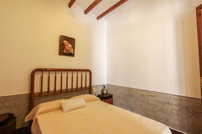 Image No.20-5 Bed Townhouse for sale