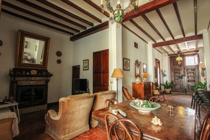 Image No.6-5 Bed Townhouse for sale