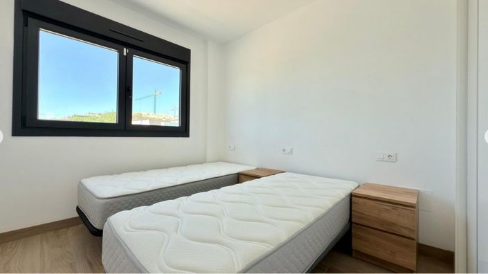 Image No.16-2 Bed Townhouse for sale