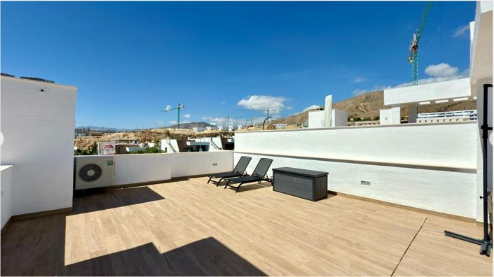 Image No.22-2 Bed Townhouse for sale