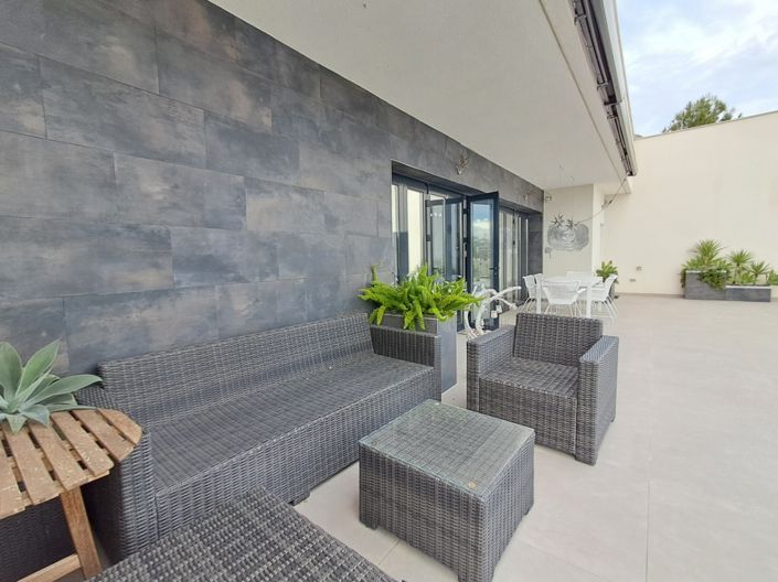 Image No.18-5 Bed Villa for sale