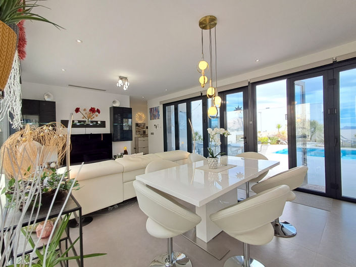 Image No.4-5 Bed Villa for sale