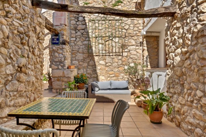 Image No.17-5 Bed Townhouse for sale