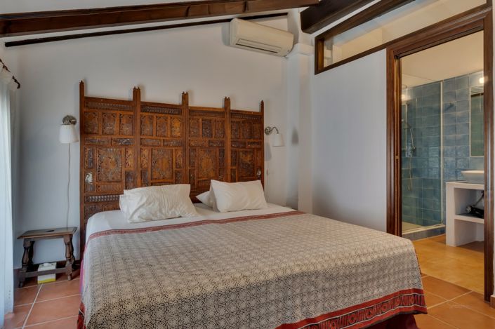 Image No.27-5 Bed Townhouse for sale