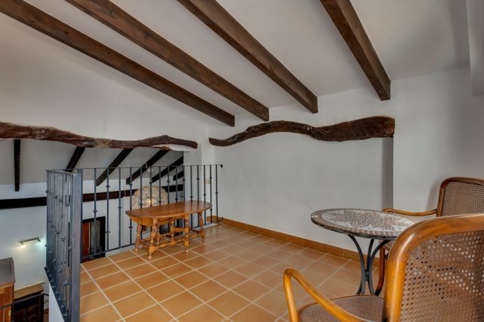 Image No.30-5 Bed Townhouse for sale