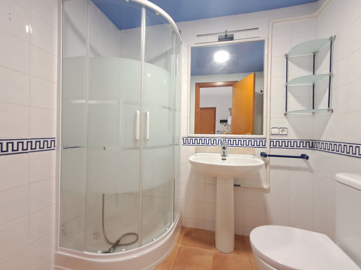 Image No.25-2 Bed Apartment for sale