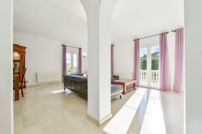 Image No.24-4 Bed Villa for sale