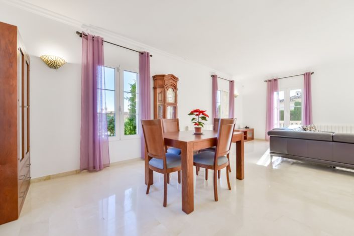 Image No.29-4 Bed Villa for sale