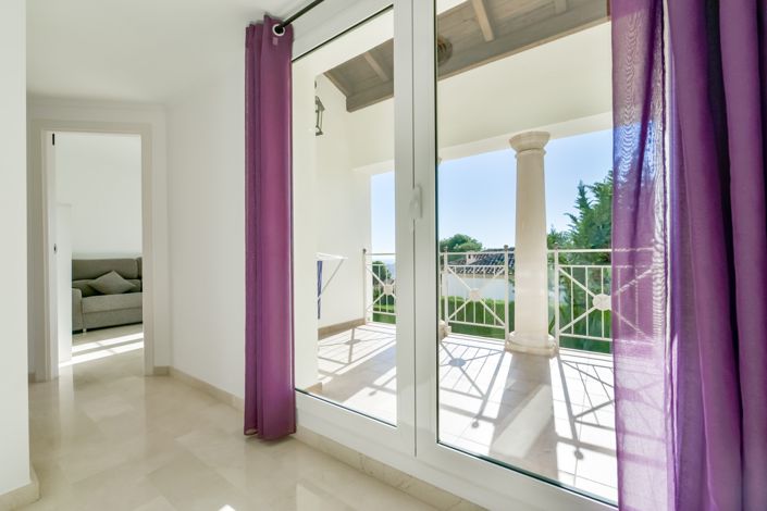 Image No.40-4 Bed Villa for sale