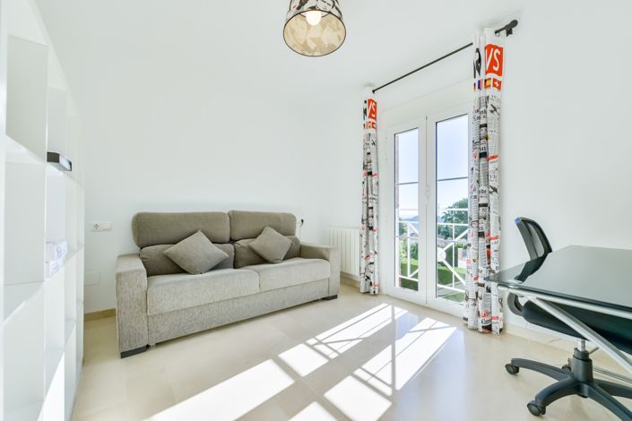 Image No.44-4 Bed Villa for sale