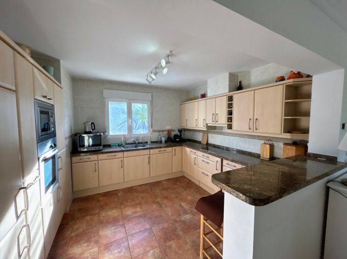 Image No.5-4 Bed Villa for sale