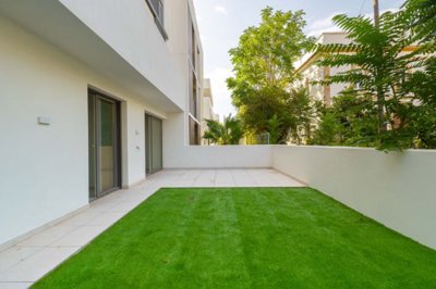 modern3-bedroomapartmentinjaveawalkingdistanc