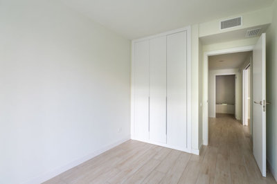 modern3-bedroomapartmentinjaveawalkingdistanc
