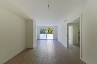 modern3-bedroomapartmentinjaveawalkingdistanc