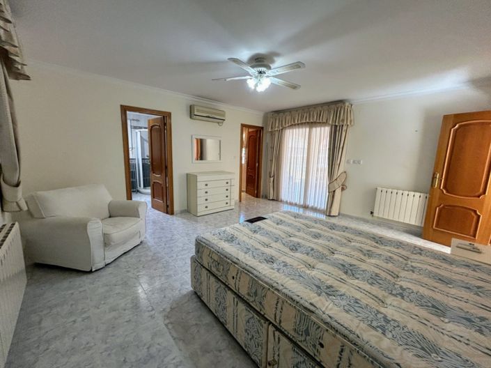 Image No.13-3 Bed Villa for sale