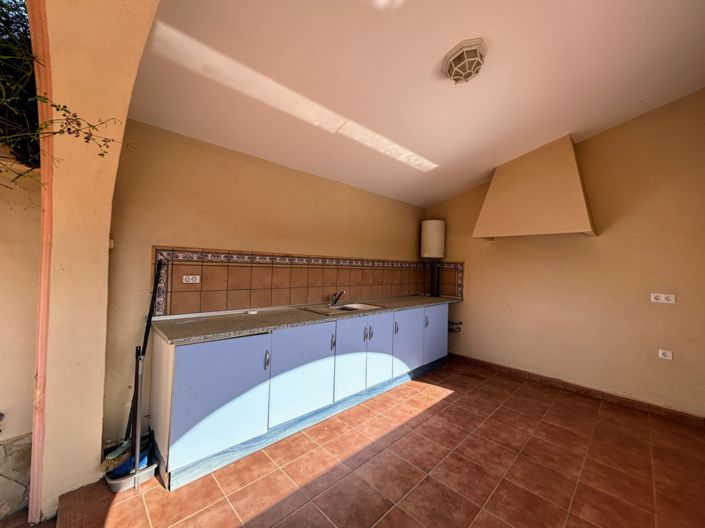 Image No.27-3 Bed Villa for sale