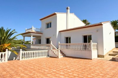 luxuryvillaforsaleempedrolacalpe101