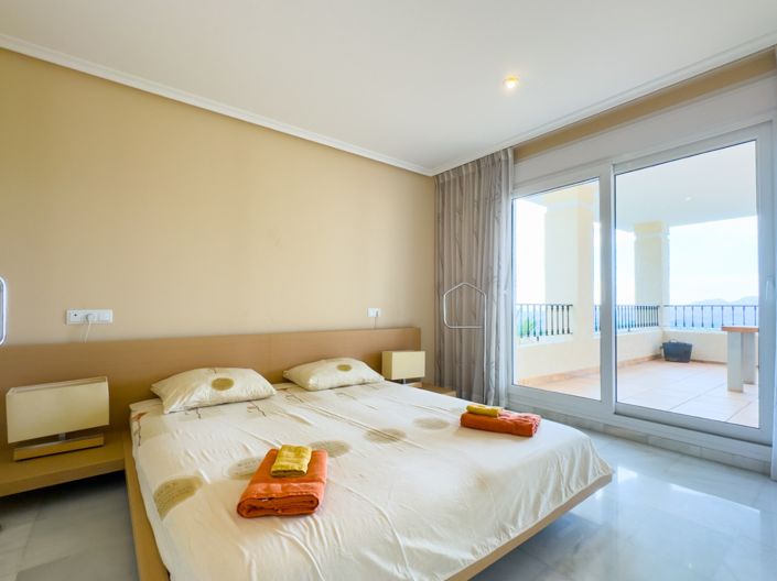 Image No.4-3 Bed Apartment for sale