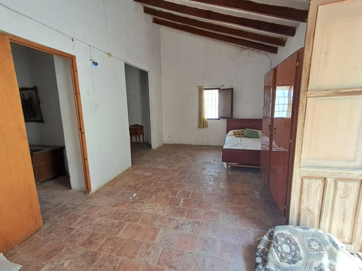Image No.21-4 Bed Townhouse for sale