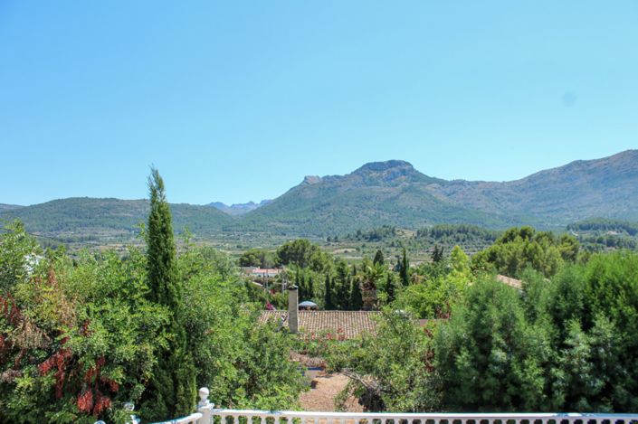 Image No.48-5 Bed Villa for sale