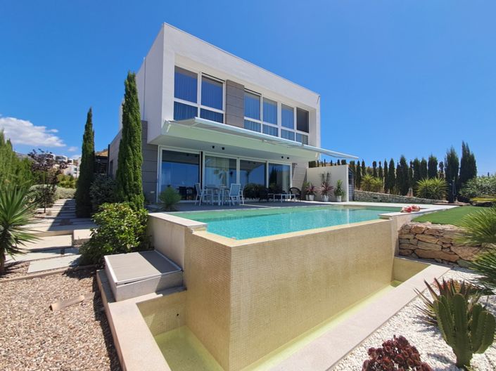 Image No.43-3 Bed Villa for sale