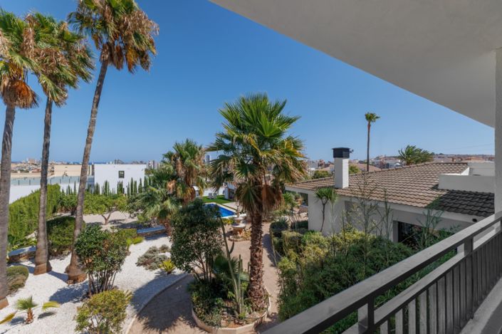 Image No.28-5 Bed Villa for sale