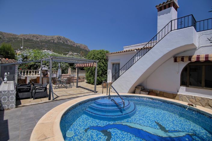 Image No.2-3 Bed Villa for sale