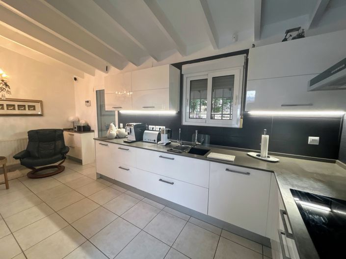 Image No.5-4 Bed Villa for sale