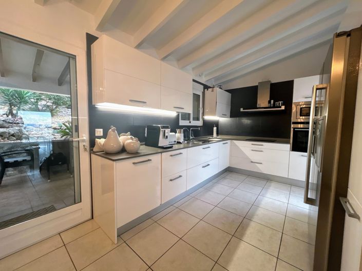 Image No.7-4 Bed Villa for sale