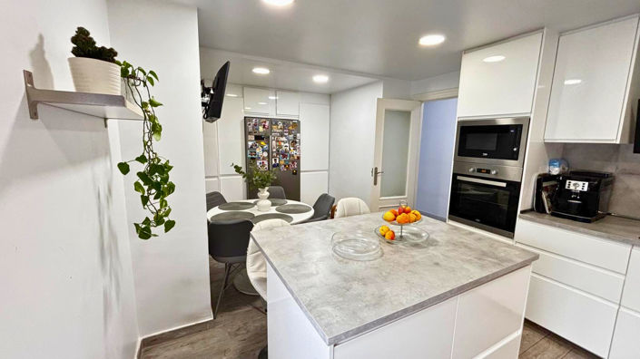 Image No.15-4 Bed Apartment for sale