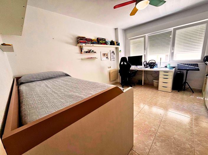 Image No.23-4 Bed Apartment for sale