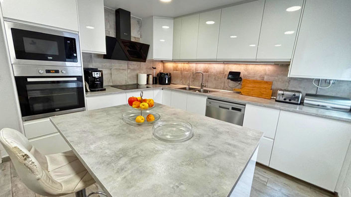 Image No.3-4 Bed Apartment for sale